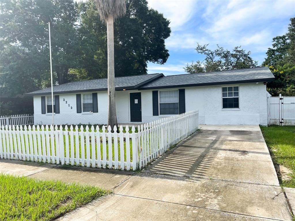 2213 SELKIRK STREET VALRICO, FL 33594