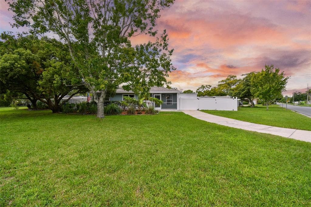 6918 13TH STREET N ST PETERSBURG, FL 33702