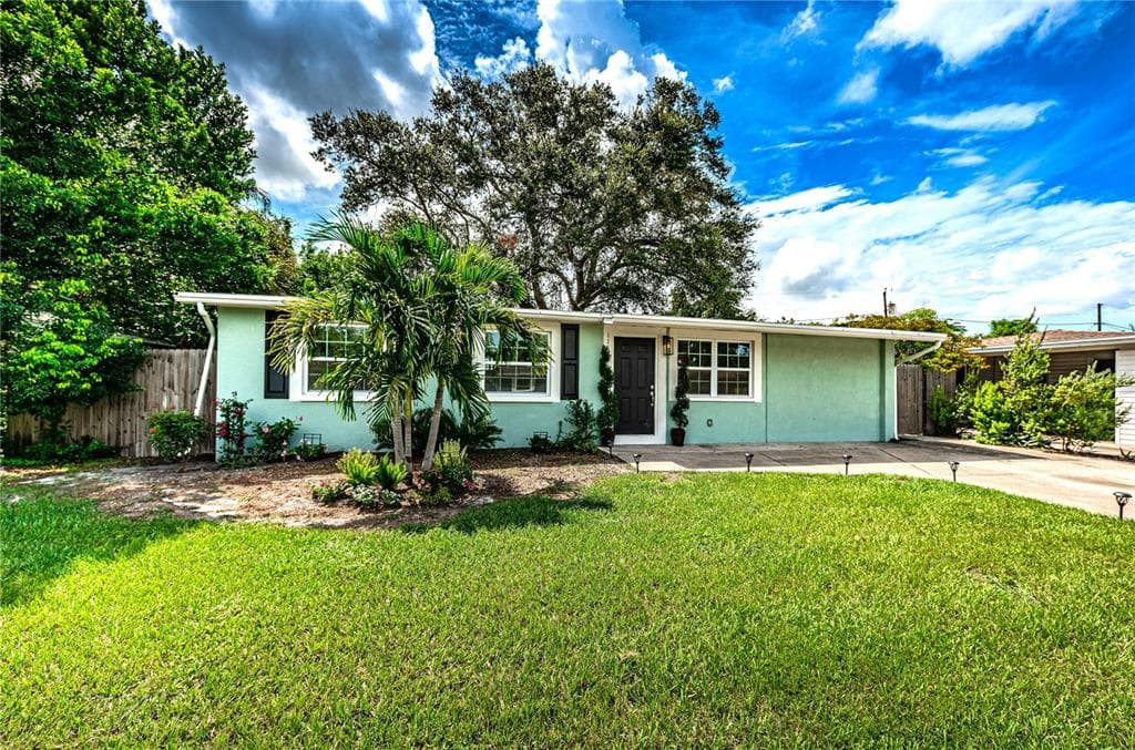 11650 LEISURE LANE E LARGO, FL 33773