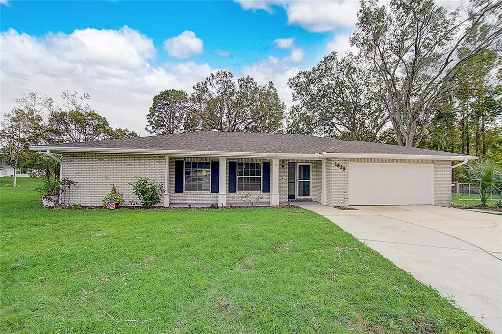 1639 LAGOON PLACE LAKELAND, FL 33803