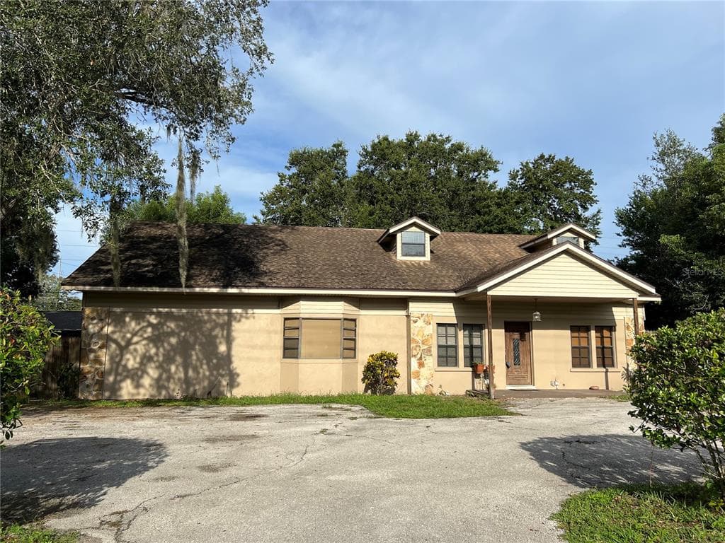 2413 S LENNA AVENUE SEFFNER, FL 33584