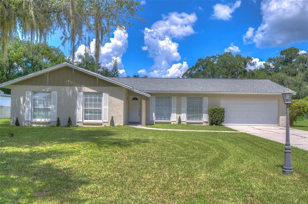 1120 LADY ELAINE DRIVE VALRICO, FL 33594