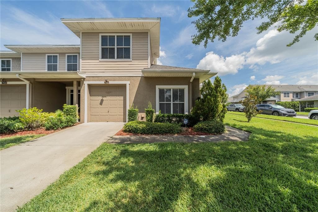 7912 TIPPERARY LANE TAMPA, FL 33610