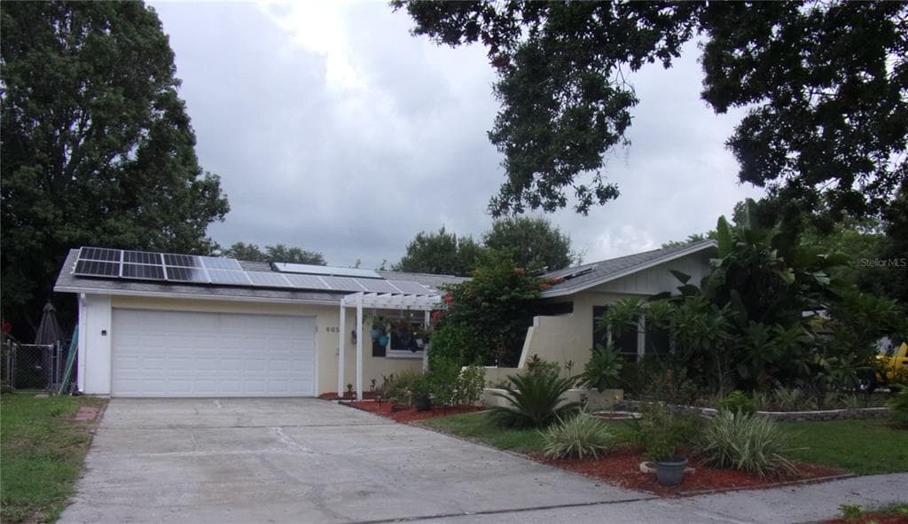 605 SUGAR MILL ROAD TARPON SPRINGS, FL 34689