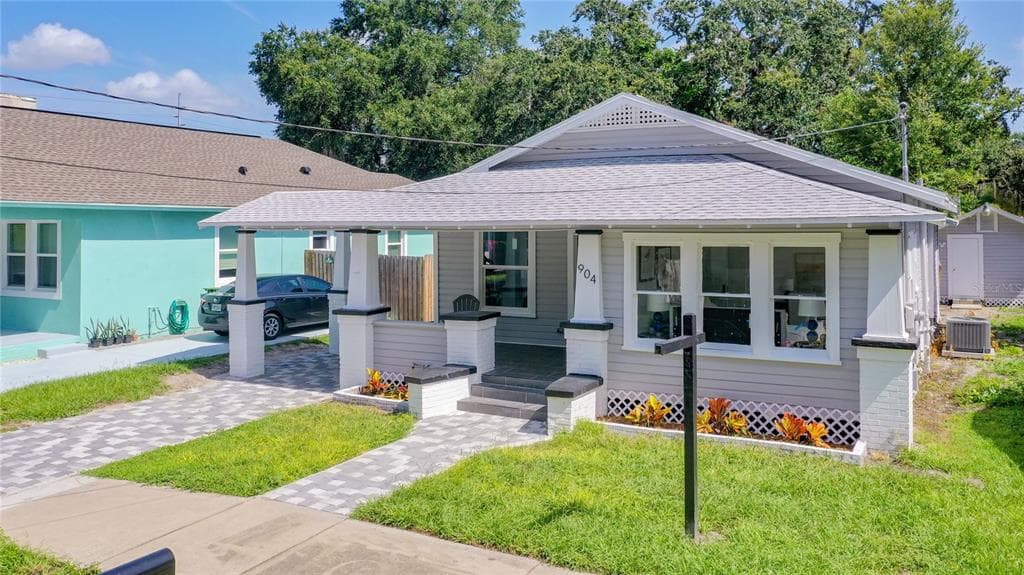 904 E HAMILTON AVENUE TAMPA, FL 33604