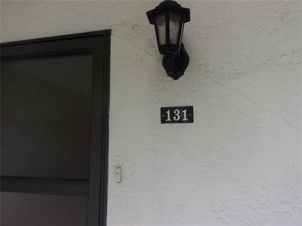 131 LAKEVIEW WAY OLDSMAR, FL 34677