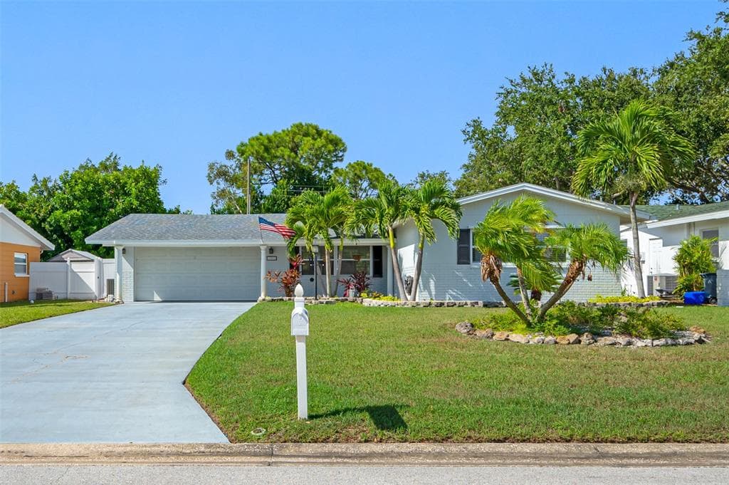 13591 87TH PLACE SEMINOLE, FL 33776