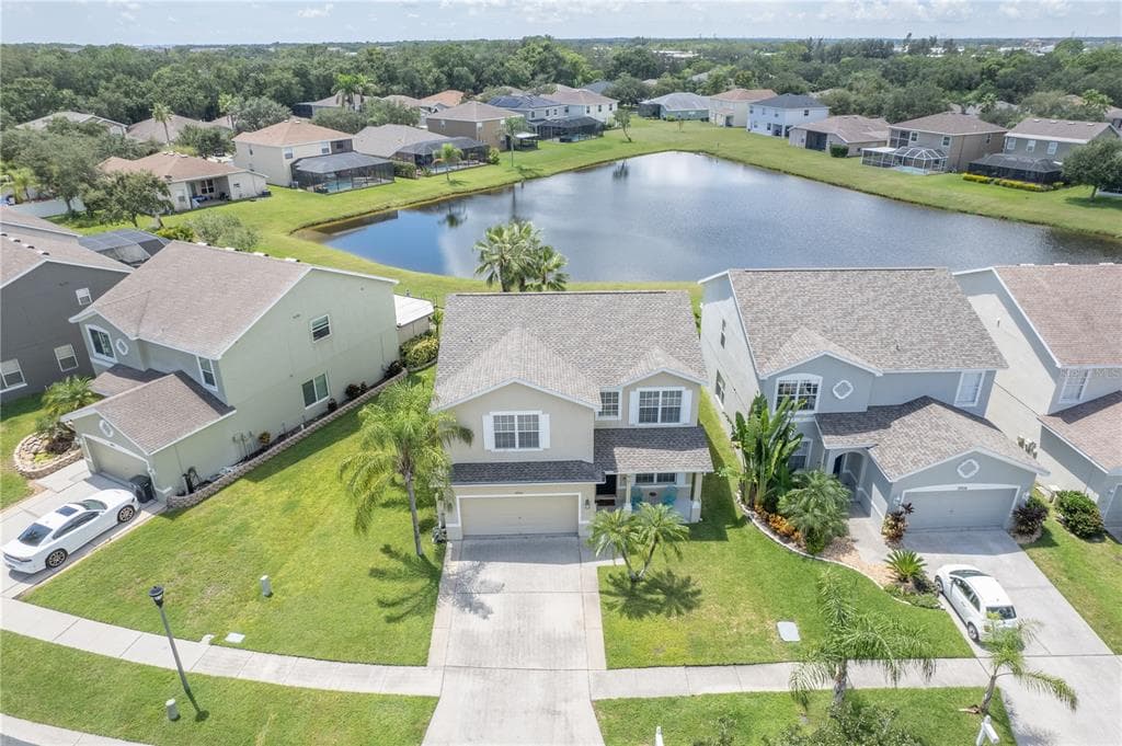 8902 GRAND BAYOU COURT TAMPA, FL 33635
