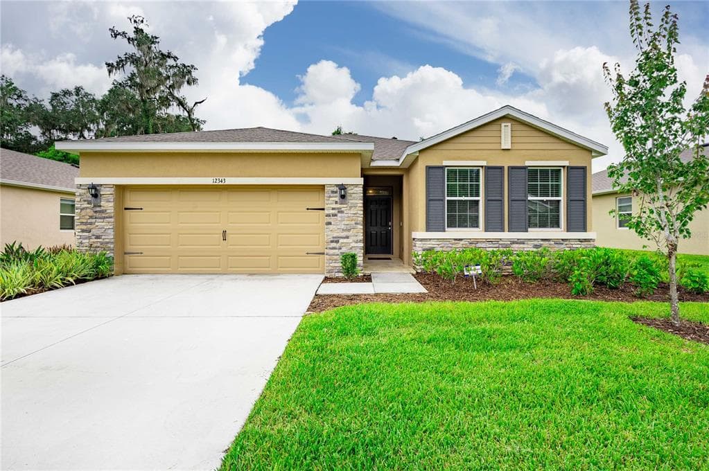 12343 EASTPOINTE DRIVE DADE CITY, FL 33525
