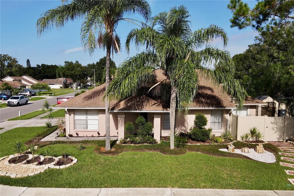 6001 LEMON TREE COURT