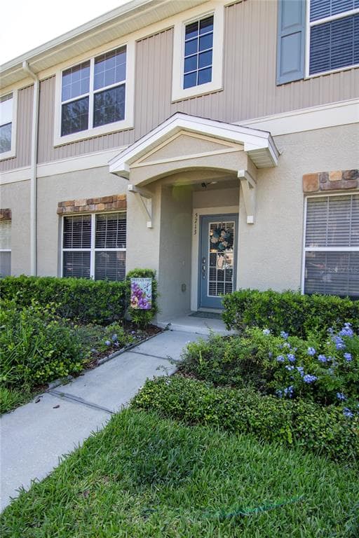 5713 FISHHAWK RIDGE DR LITHIA, FL 33547