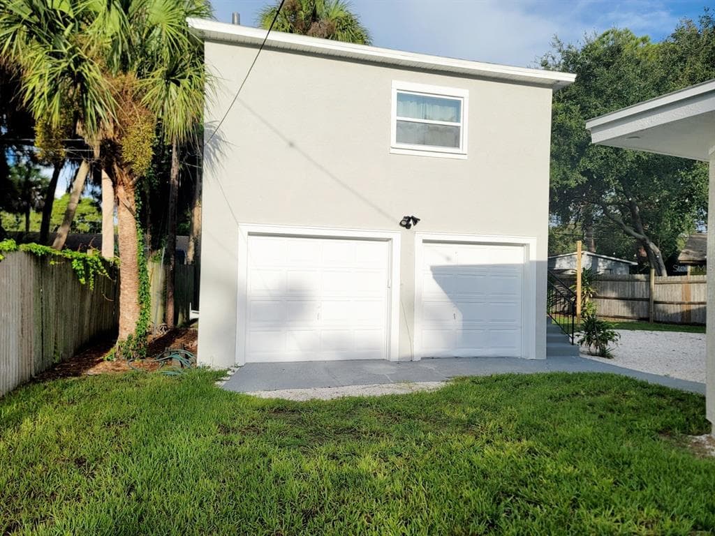 2835 1/2 VALENCIA WAY S ST PETERSBURG, FL 33705