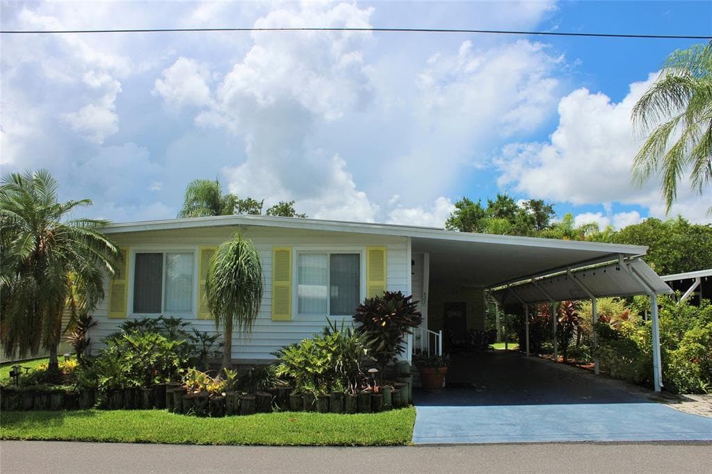 18675 US HIGHWAY 19 N UNIT 427 CLEARWATER, FL 33764