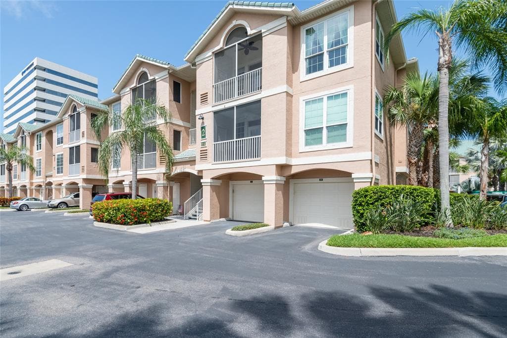 2302 BAY CLUB CIRCLE UNIT 2302 TAMPA, FL 33607