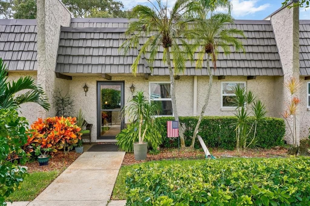 103 CORDOVA GREEN UNIT 103 SEMINOLE, FL 33777