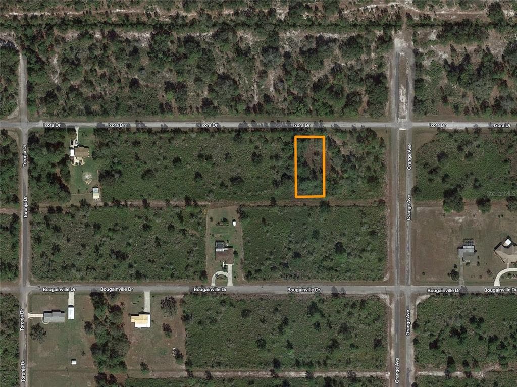 805 AZALEA DRIVE INDIAN LAKE ESTATES, FL 33855