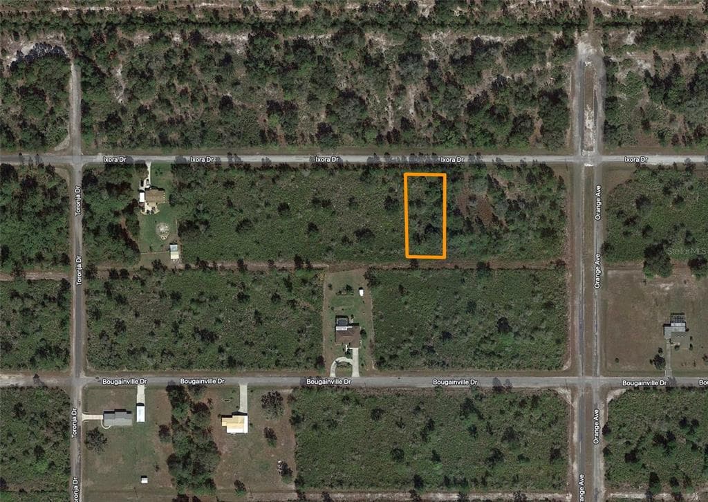 807 AZALEA DRIVE INDIAN LAKE ESTATES, FL 33855