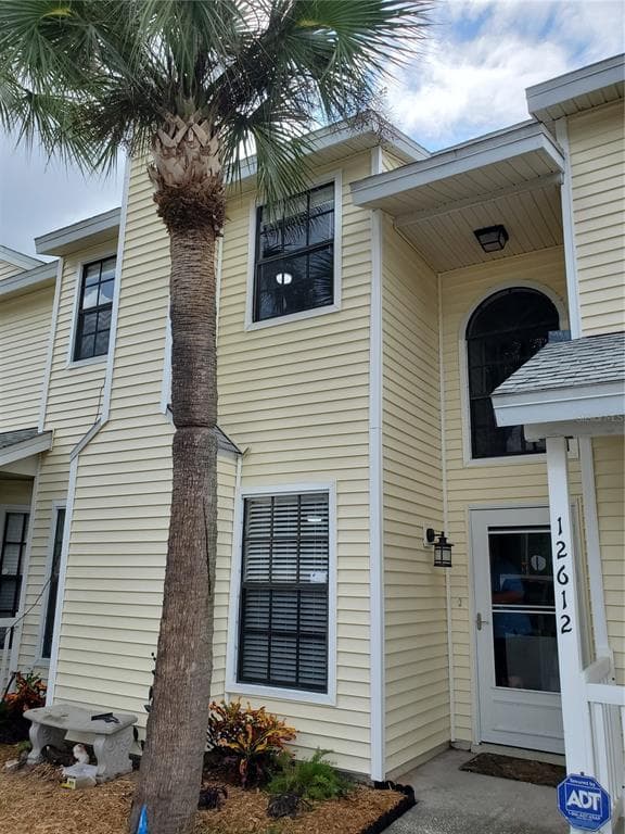 12612 CASTLE HILL DRIVE TAMPA, FL 33624