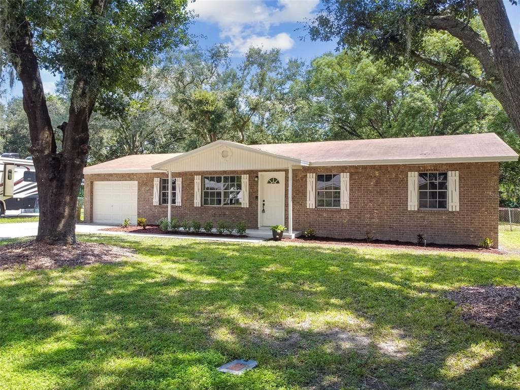 5024 GREENBROOK LANE LAKELAND, FL 33811