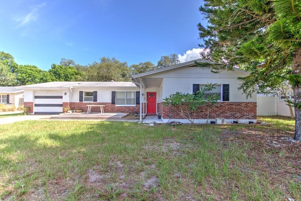 2507 LANCER DRIVE TAMPA, FL 33618