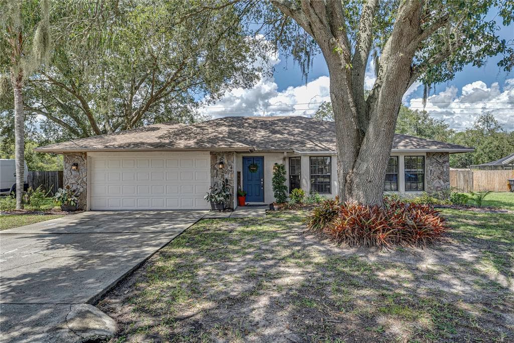 1548 BOWMANS TRAIL LAKELAND, FL 33809