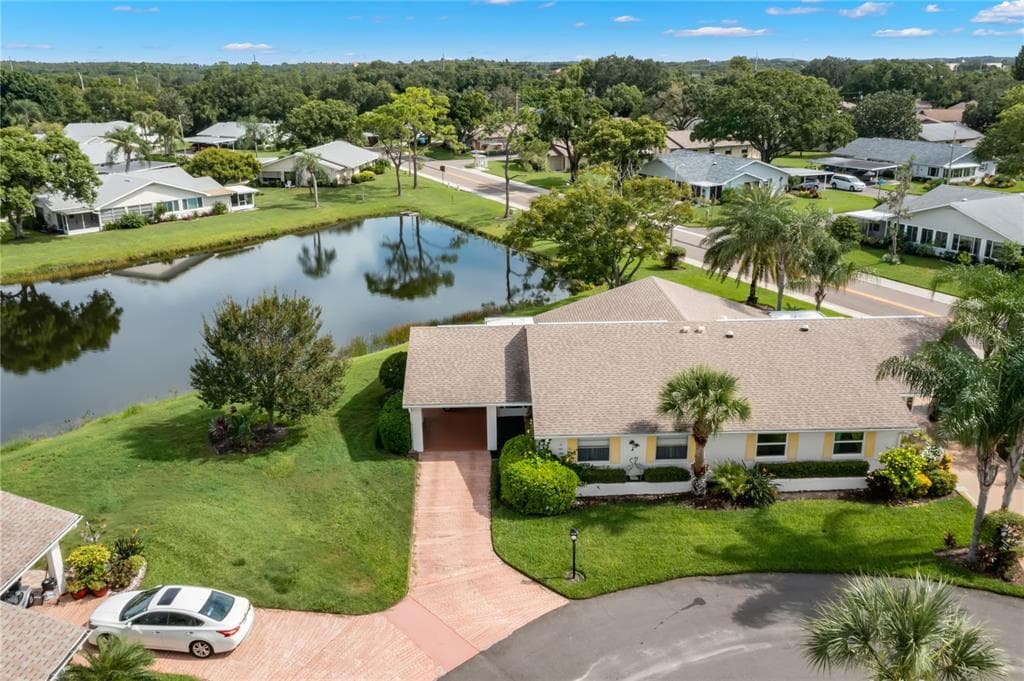 2303 GRANTHAM COURT UNIT 291 SUN CITY CENTER, FL 33573