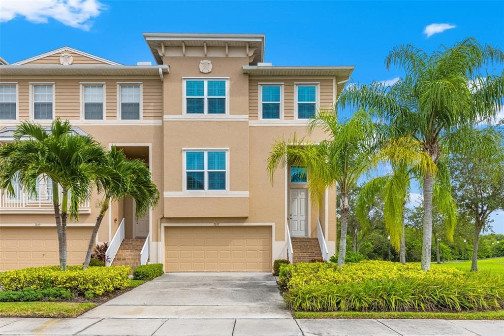7057 ISLAMORADA CIRCLE SEMINOLE, FL 33777