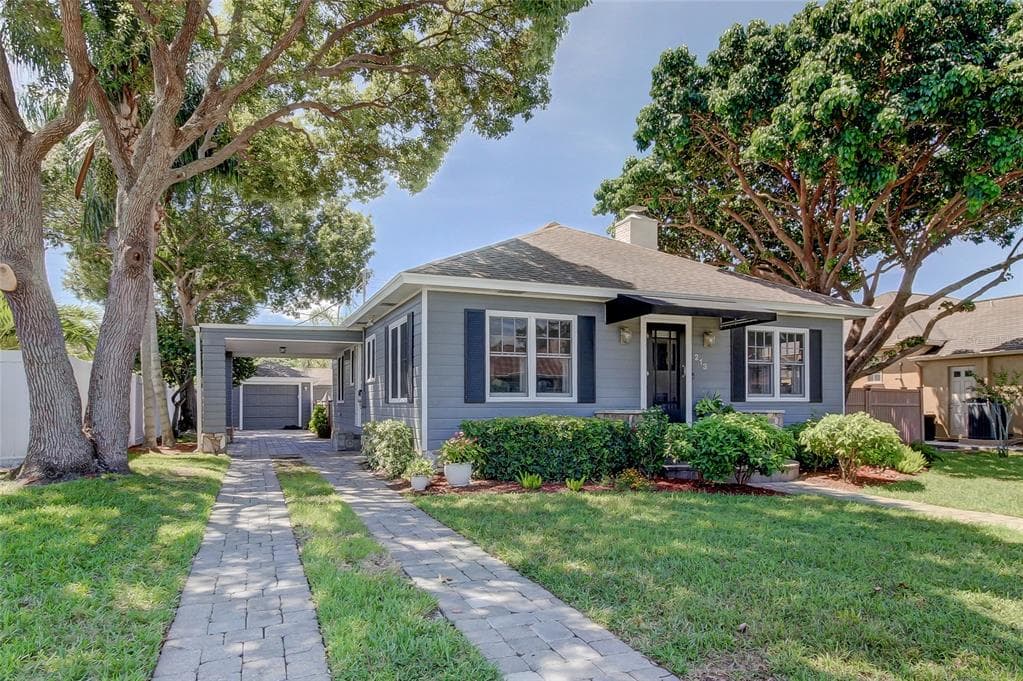 213 COE ROAD BELLEAIR, FL 33756