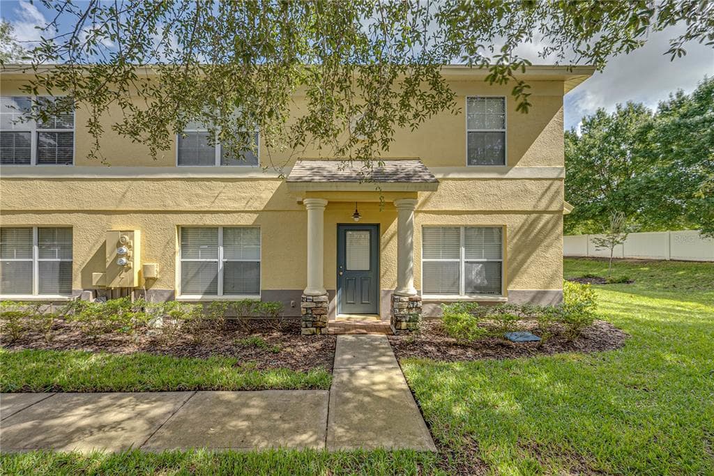 201 HARDCASTLE PLACE VALRICO, FL 33594