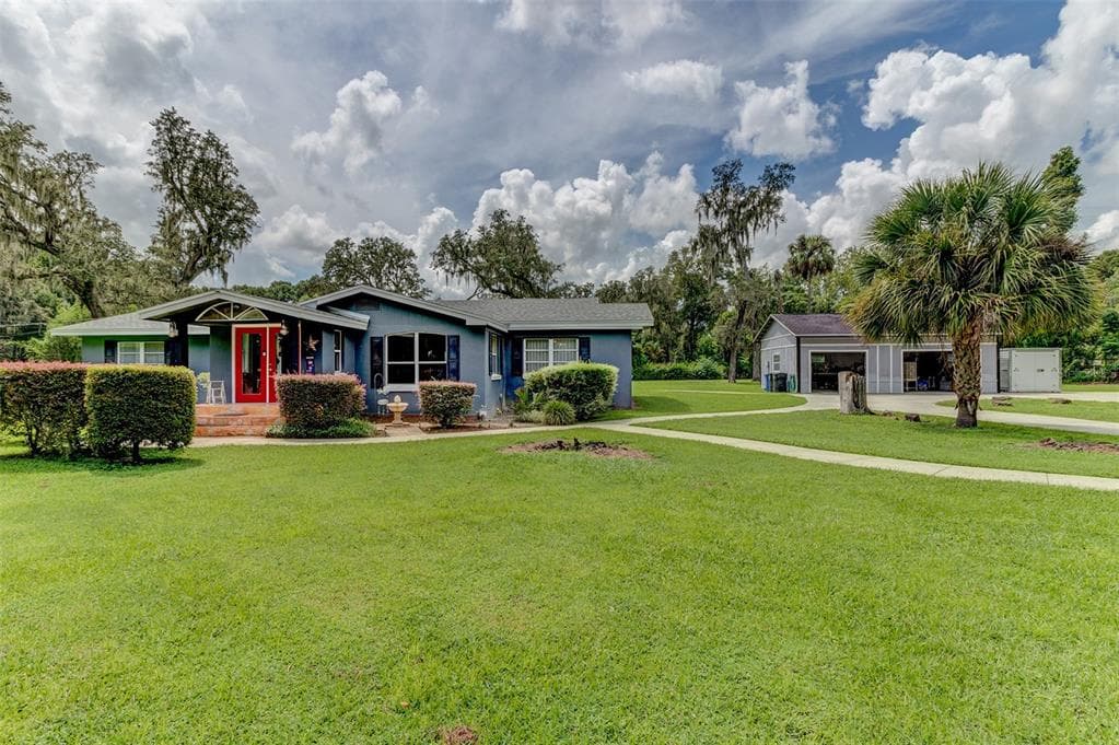 4701 STEARNS ROAD VALRICO, FL 33596