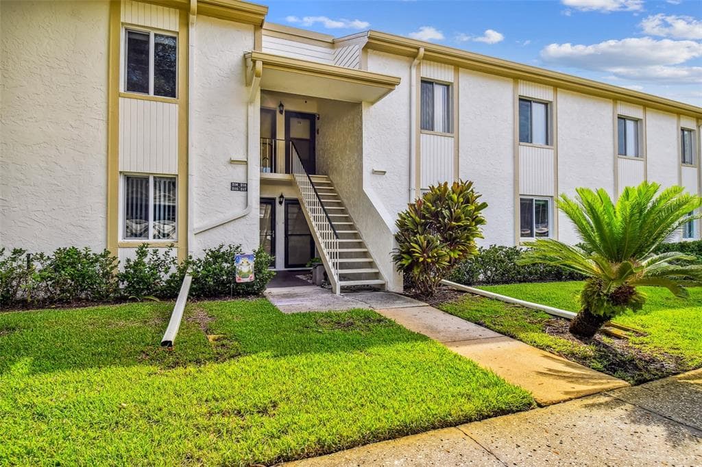 207 CYPRESS COURT UNIT 3-119 OLDSMAR, FL 34677