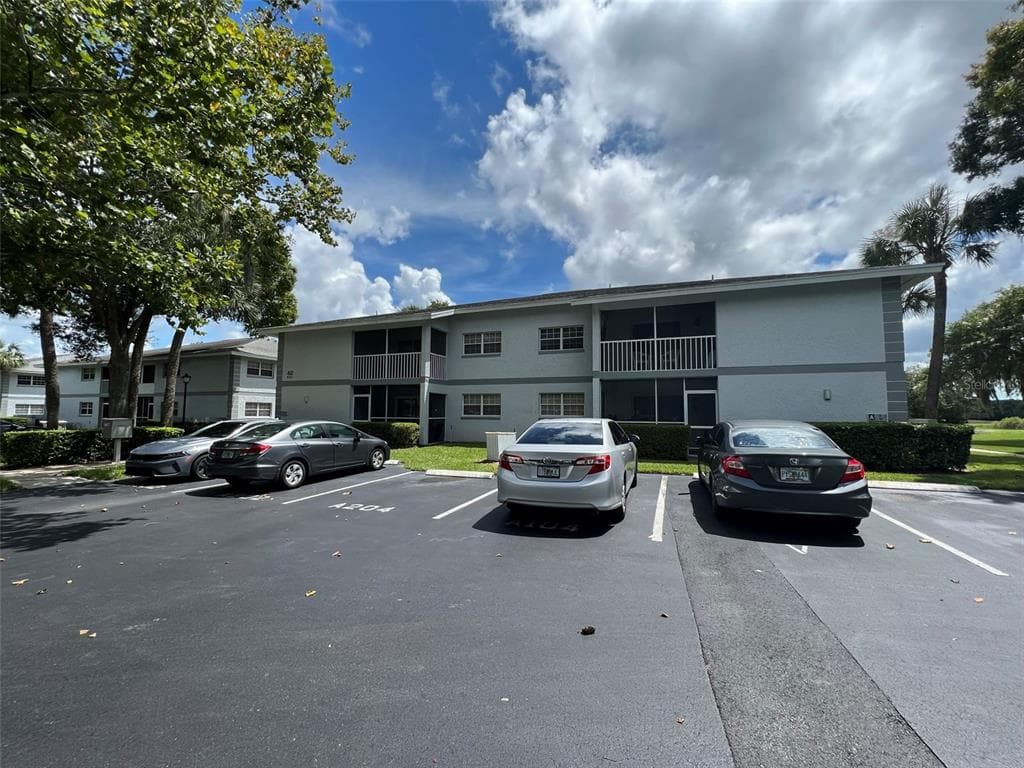 450 FAIRWAYS CIRCLE UNIT A203 OCALA, FL 34472