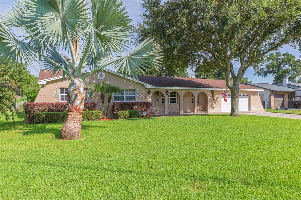 1510 MEADOWRIDGE DRIVE VALRICO, FL 33596