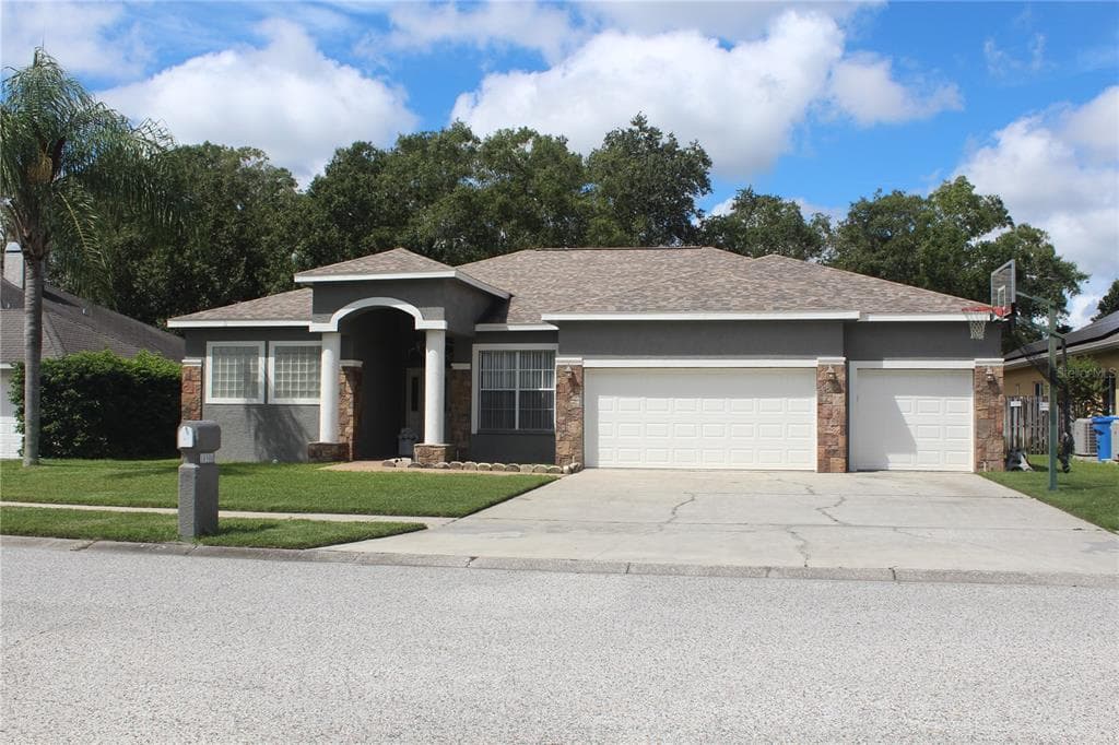 14904 DEVONSHIRE WOODS PLACE TAMPA, FL 33624