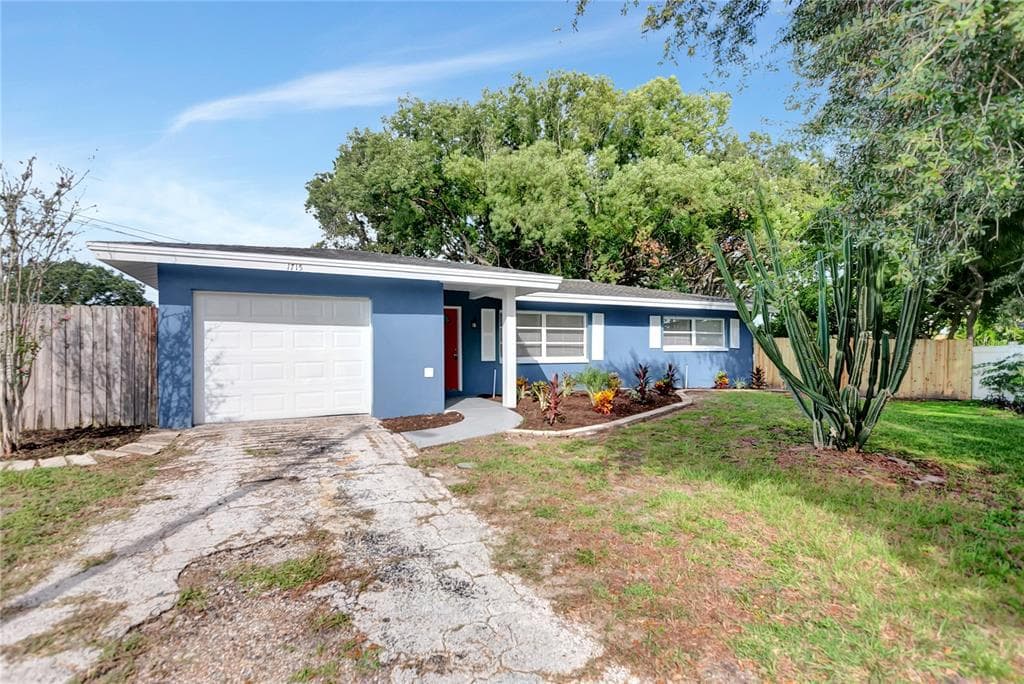 1715 NEWPORT LANE CLEARWATER, FL 33756