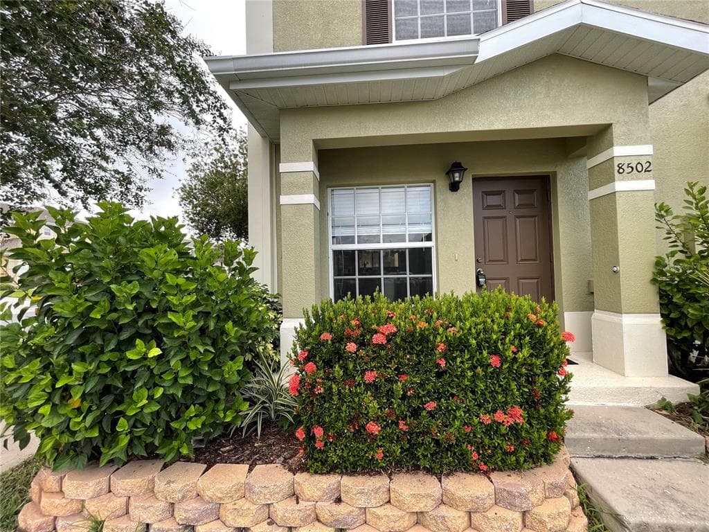 8502 GABLEBEND WAY TAMPA, FL 33647