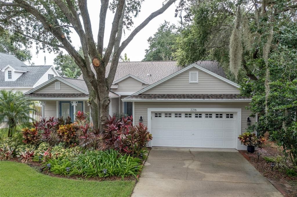 2216 RISING CREEK COURT