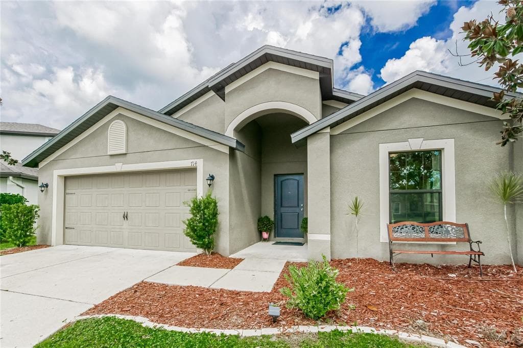 714 CHATHAM WALK DRIVE RUSKIN, FL 33570