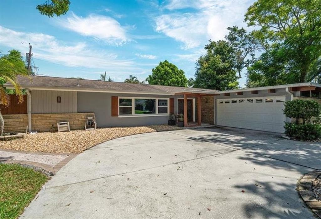 1824 SOUTHWOOD LANE CLEARWATER, FL 33764