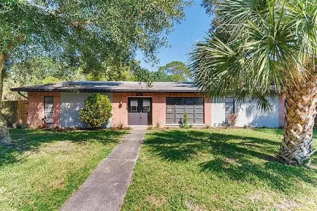 745 48TH AVENUE N ST PETERSBURG, FL 33703