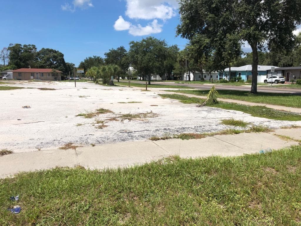 2830 18TH AVENUE S ST PETERSBURG, FL 33712