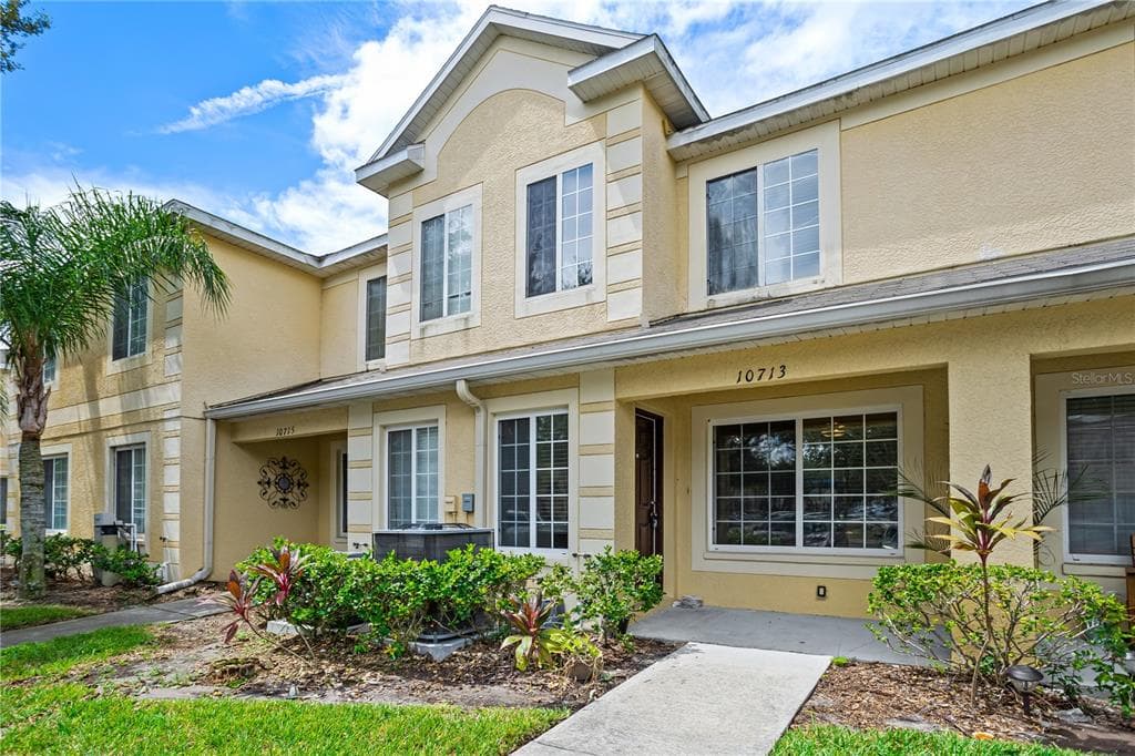 10713 KEYS GATE DRIVE