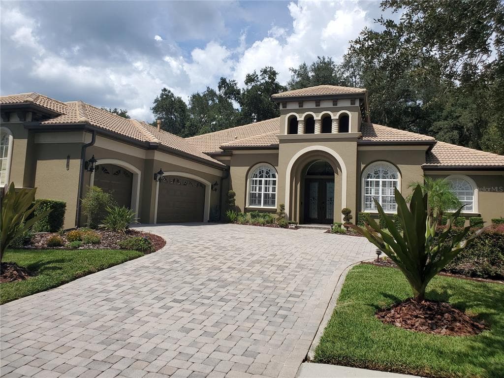 8435 DUNHAM STATION DRIVE TAMPA, FL 33647