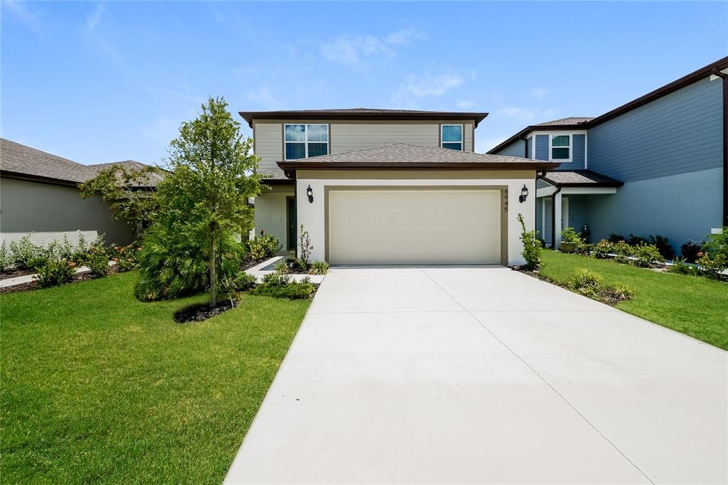 8945 ROYAL RIVER CIRCLE PARRISH, FL 34219