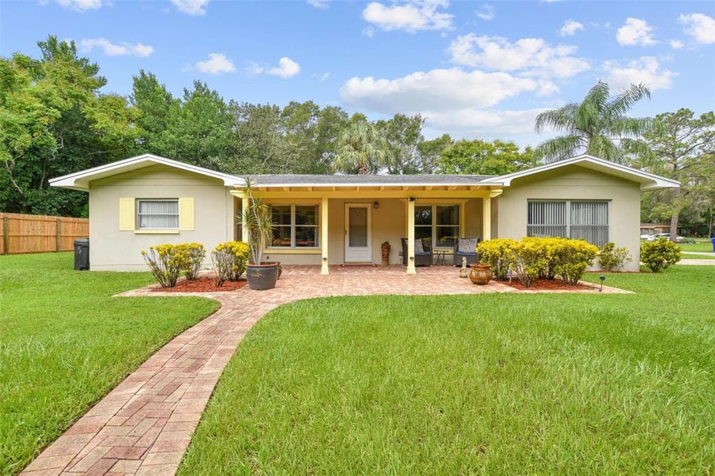 2026 LAKE CITRUS DRIVE CLEARWATER, FL 33763