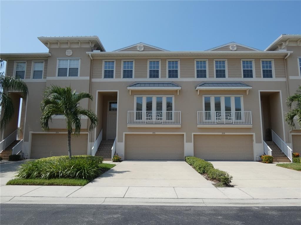 7276 ISLAMORADA CIRCLE SEMINOLE, FL 33777