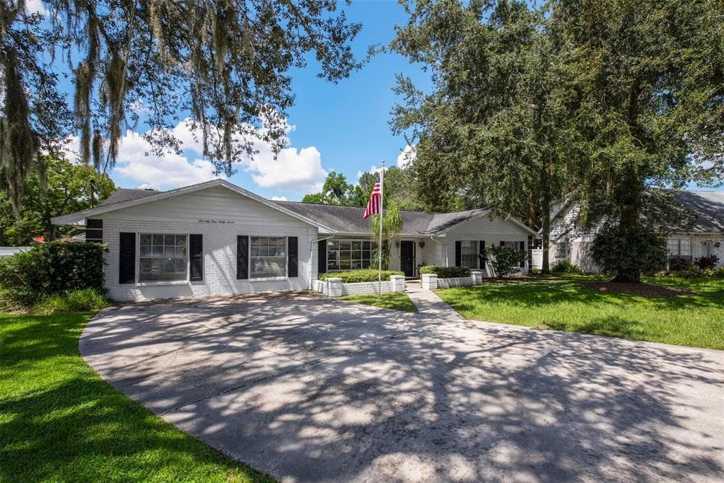 7147 WRENWOOD CIRCLE TAMPA, FL 33617
