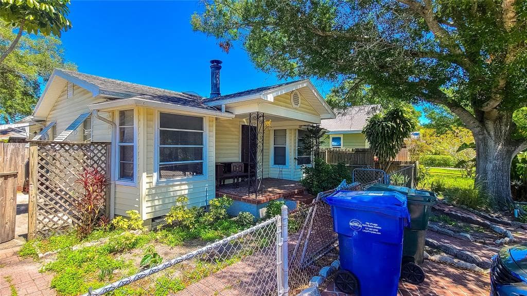 616 2ND AVENUE NW LARGO, FL 33770