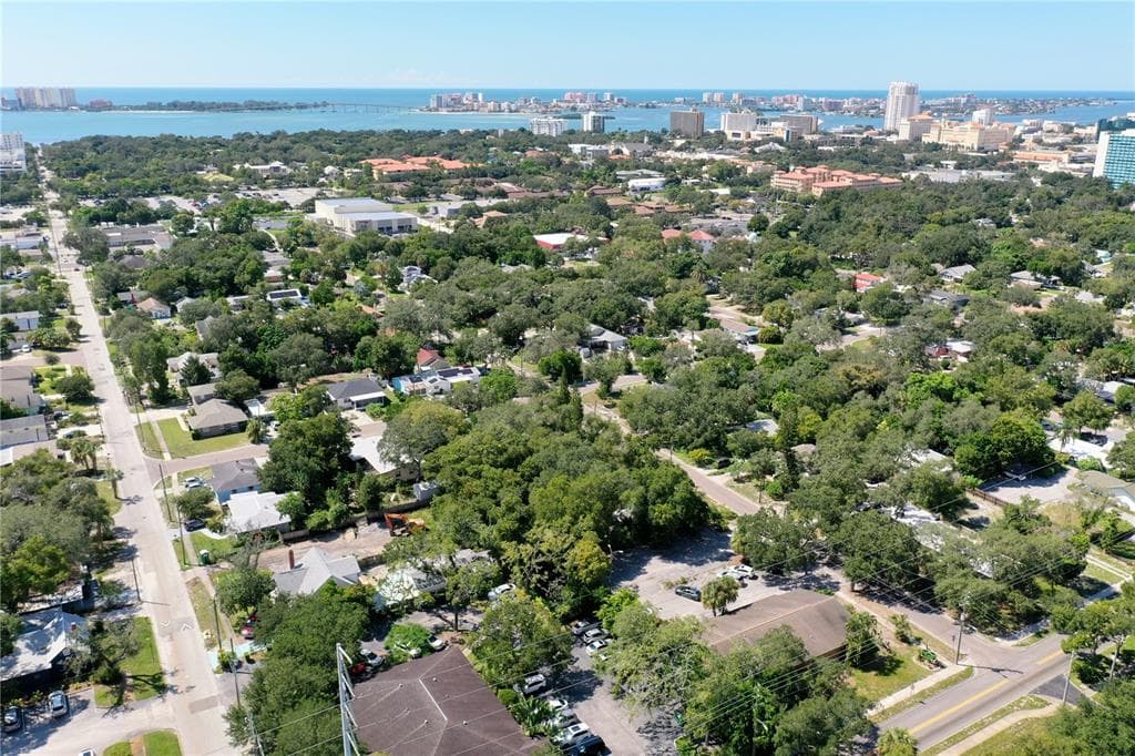 1005 LOTUS PATH CLEARWATER, FL 33756