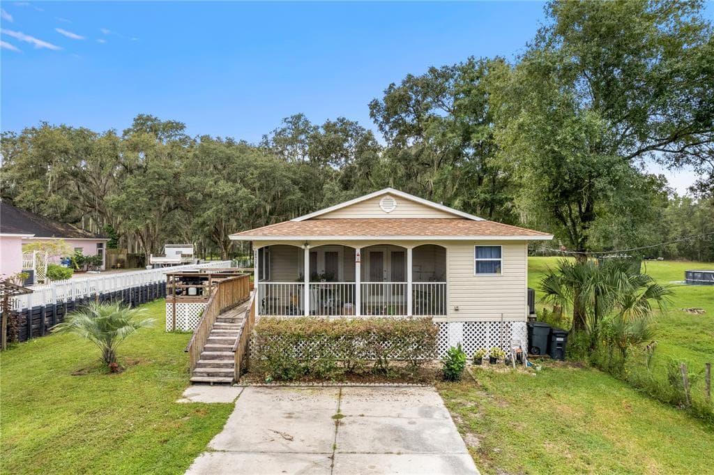 38932 CENTRAL AVENUE ZEPHYRHILLS, FL 33540